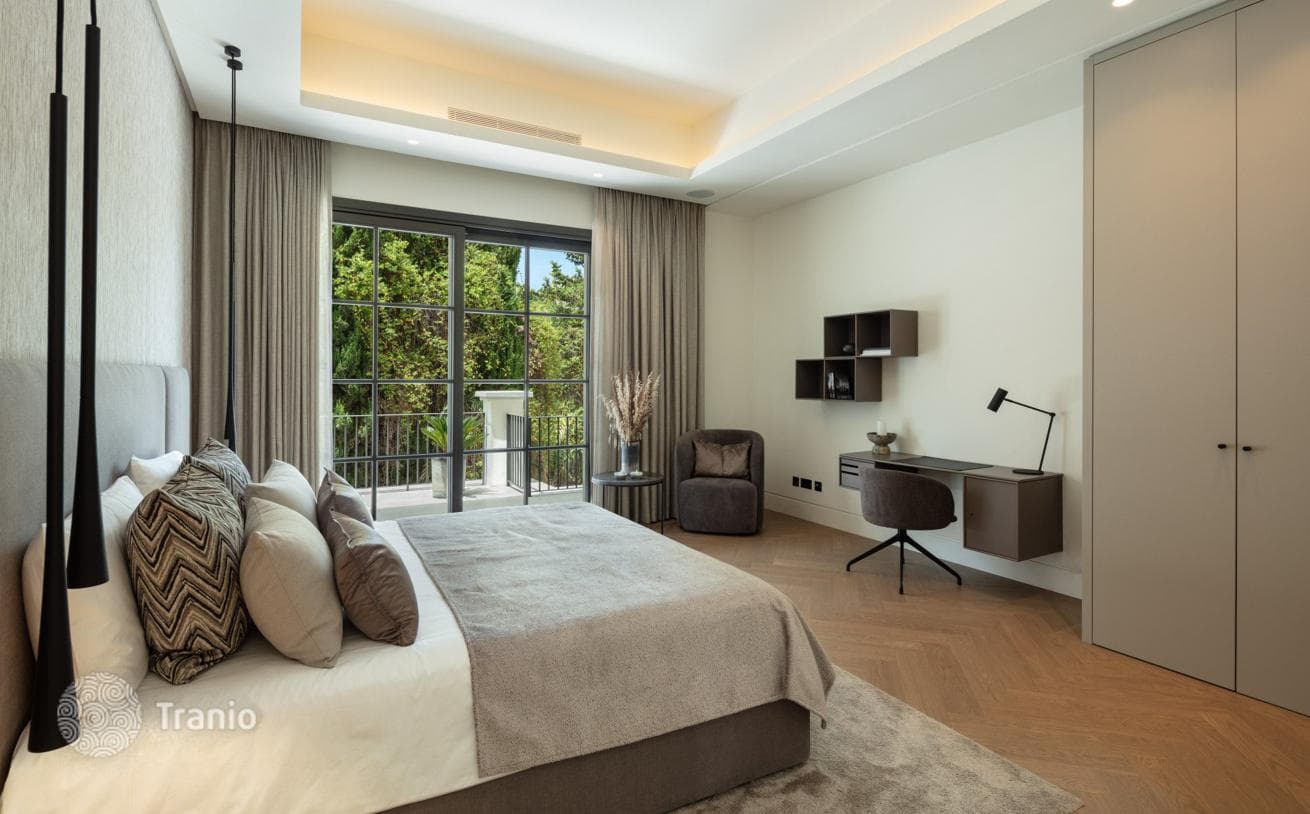 8-Bedroom Villa with Private Pool and Sea View in Rocio de Nagüeles, Marbella, photo 4