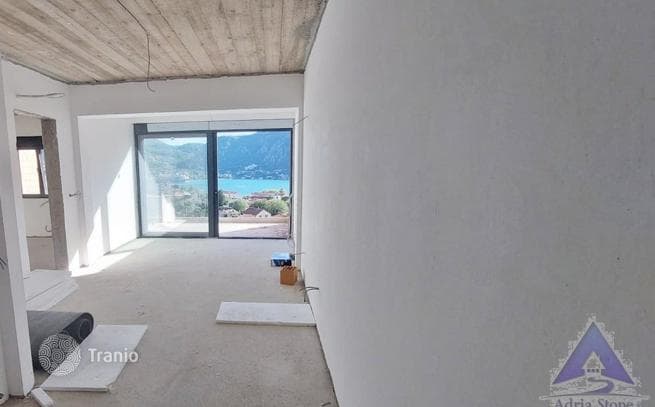 1-Bedroom Apartment with Bay View in Dobrota, Kotor