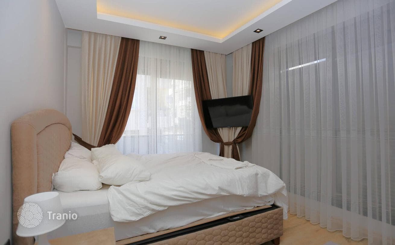 1-Bedroom Furnished Apartment with Sea Access in Muratpasa, Antalya
