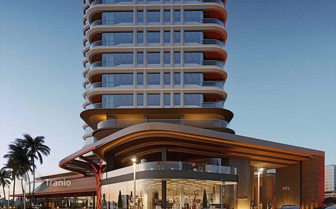 New High-Rise Apartments with Pools and Gardens 720 m from the Sea in Izmir
