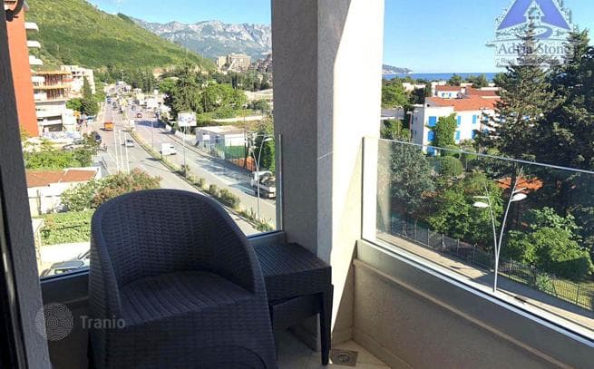 1-Bedroom Apartment 200 m from the Beach in Budva, Montenegro, photo 3