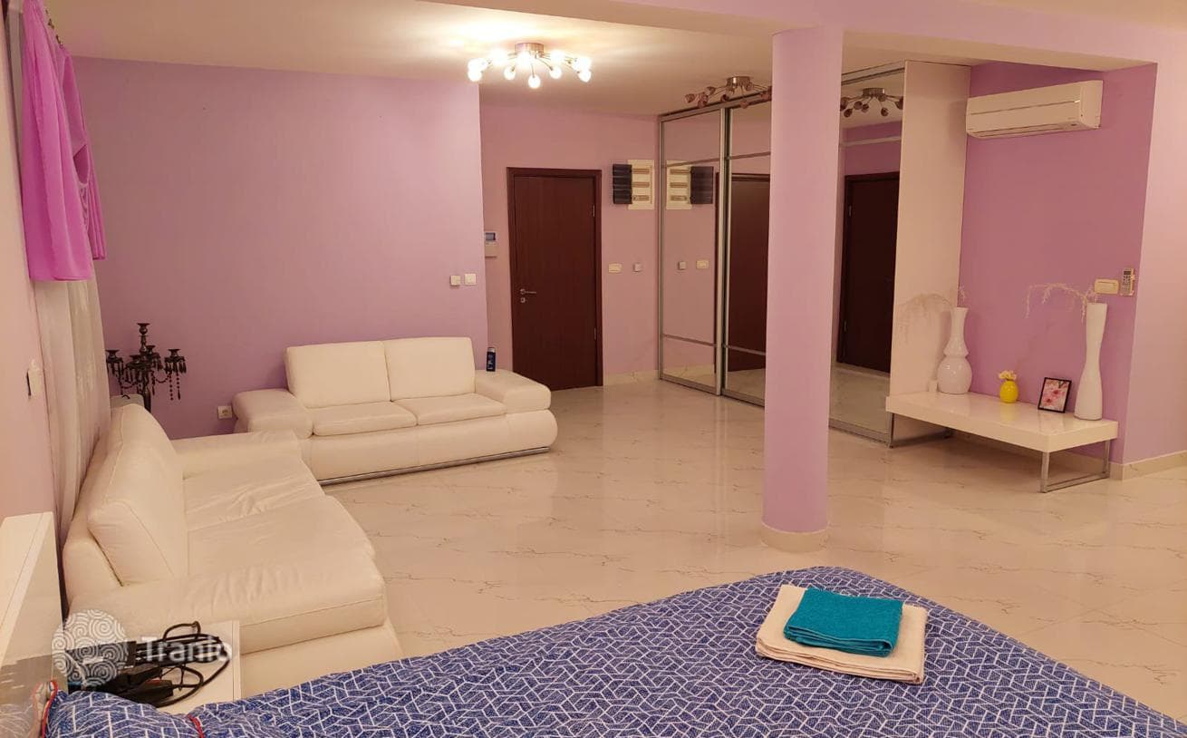 4-Bedroom House with Sea View in Kamenari, Budva