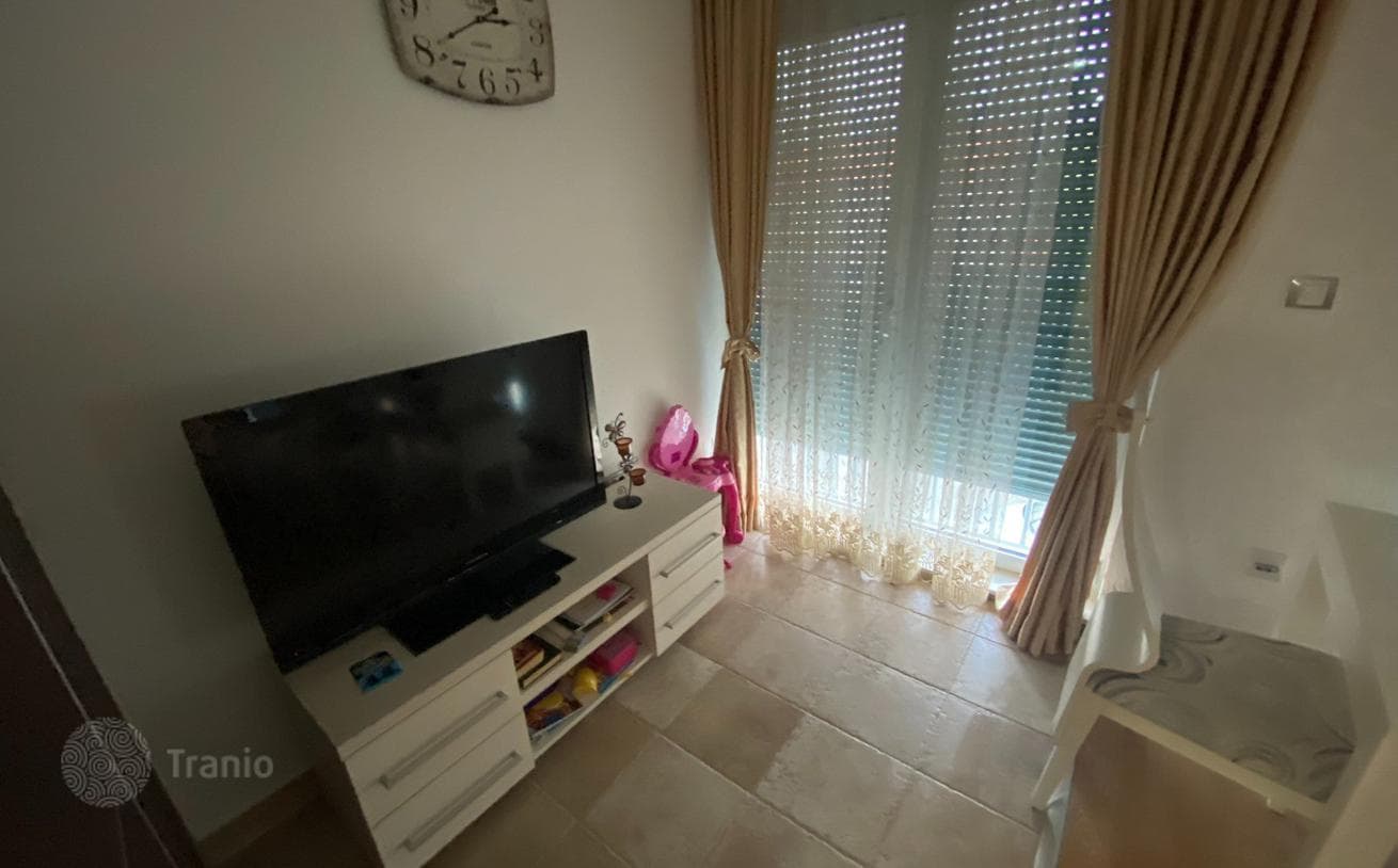 2-Bedroom Furnished Apartment 180 m from the Sea in Dobrota, Kotor, photo 4