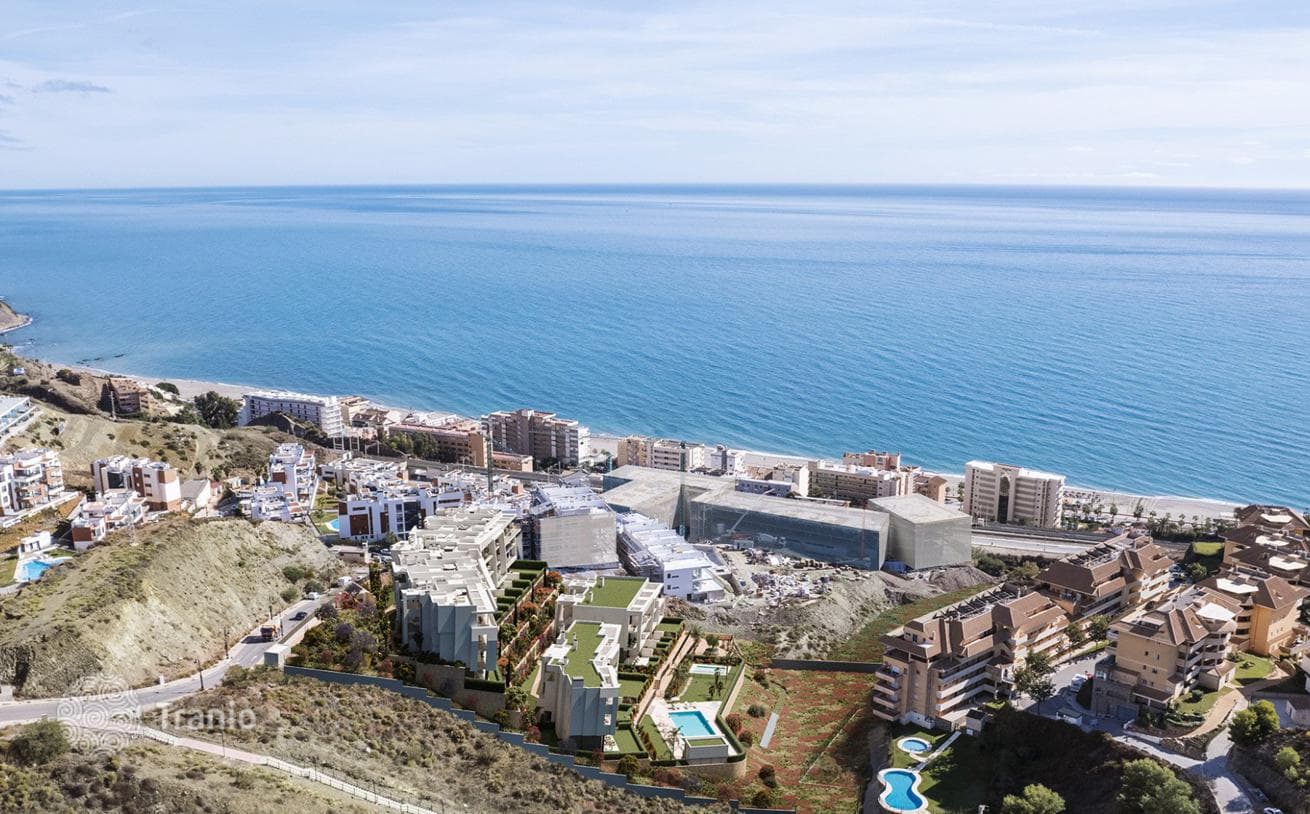 4-комнатные апартаменты в новостройке 232 м² в Фуэнхироле, Испания, фото 5