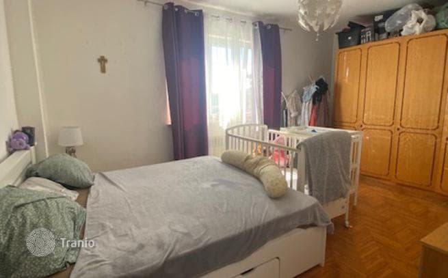 3-Bedroom House 420 m² in Pula, Dalmatia, photo 5