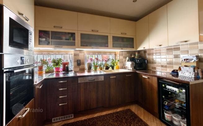 8-комнатный дом в городе 270 м² в Районе XX (Пештержебете), Венгрия, фото 2