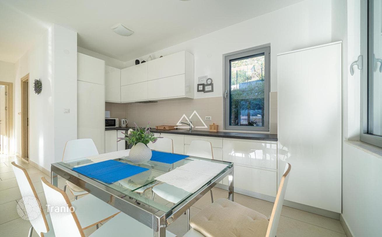 2-Bedroom Furnished Apartment with Sea View in Kotor Bay, photo 2
