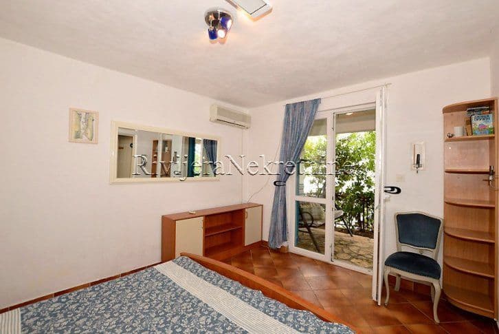 Квартира в Херцег-Нови, Черногория, 53 м², фото 2