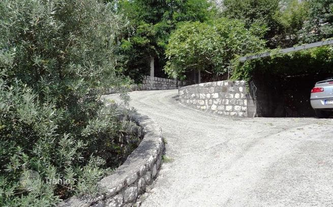 4-Bedroom House with Sea View in Dobrota, Kotor