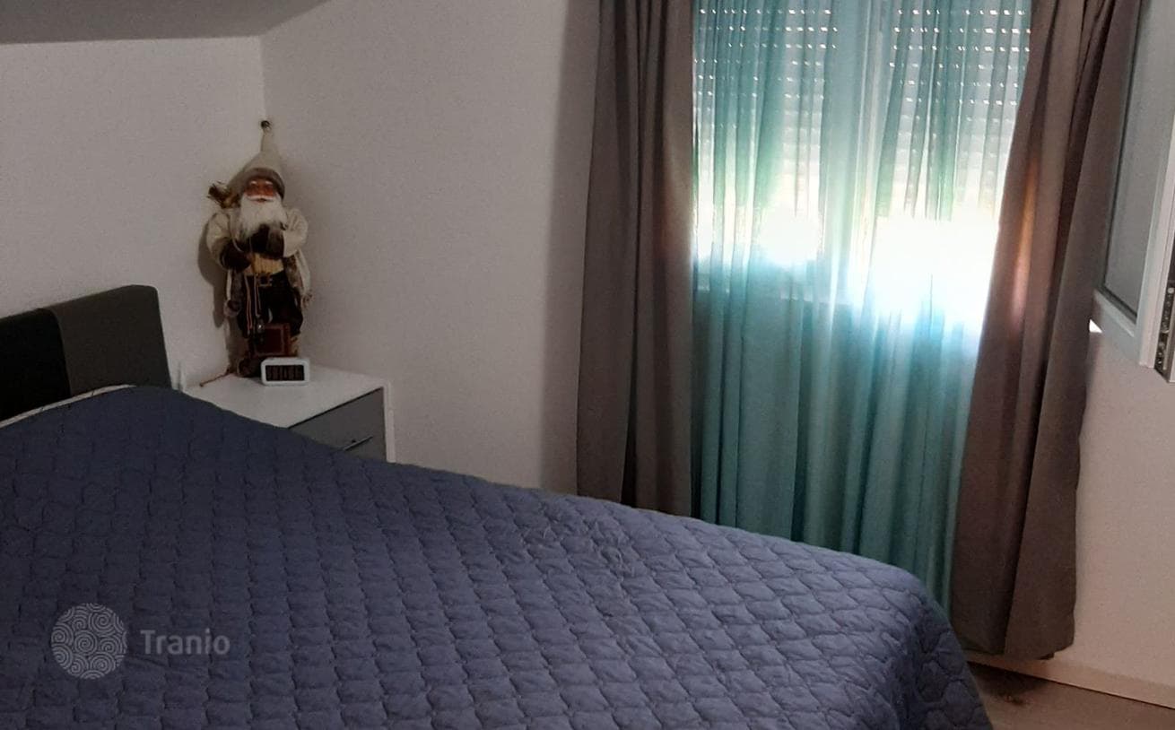 3-Bedroom House with Two Garages and Garden in Bar, Montenegro, photo 4