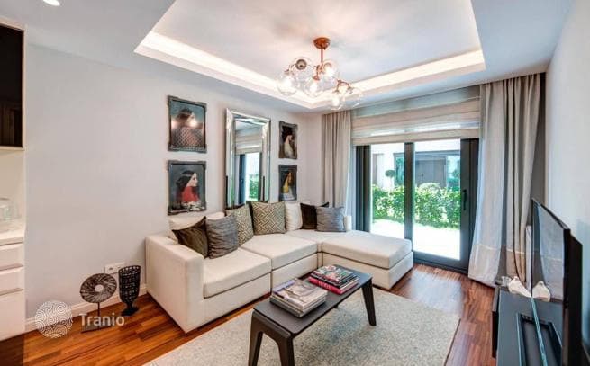 Bright Apartments with Shared Pool in Istanbul, Turkey
