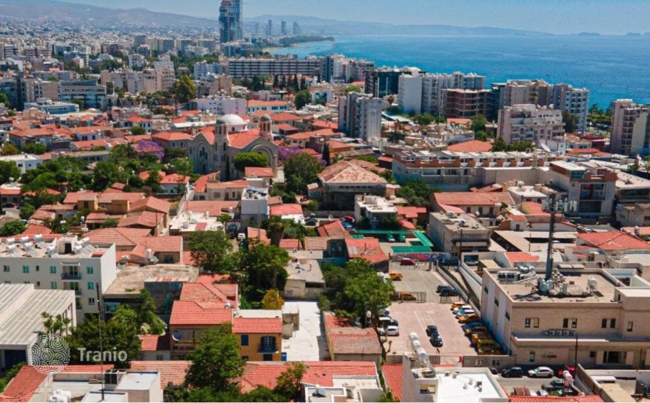 1-Bedroom Apartment 300 m from the Sea in Limassol, photo 3