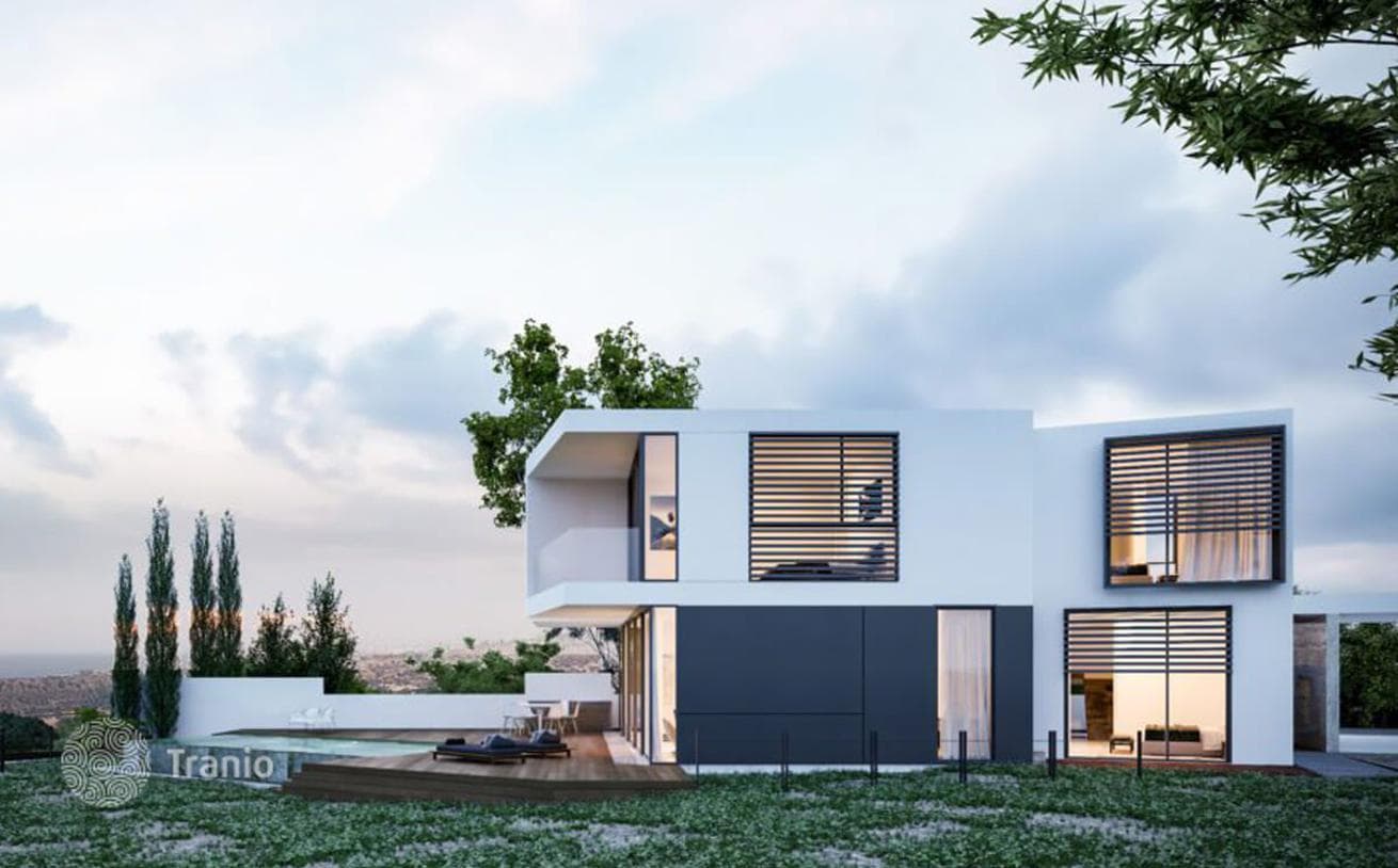 4-Bedroom Villa with Private Pool in Ayios Tychonas, Limassol