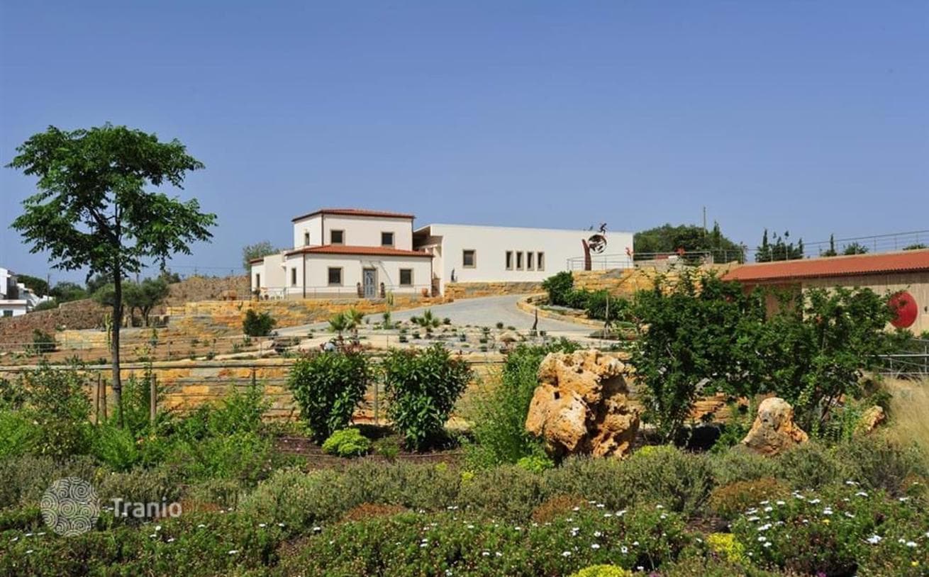10-Bedroom Villa on 79,000 m² in Silves, photo 2