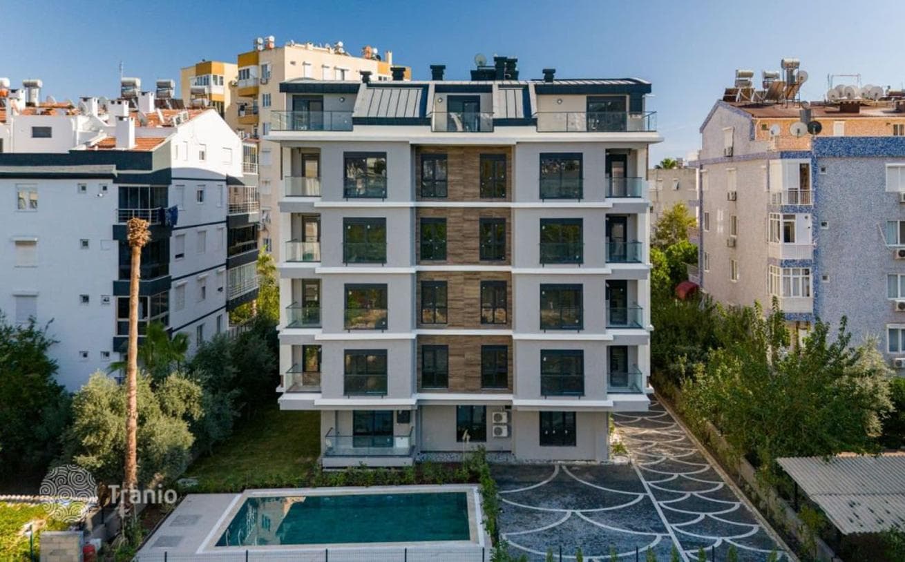 3-Bedroom (3+2) Duplex with Shared Pool in Konyaalti, Antalya