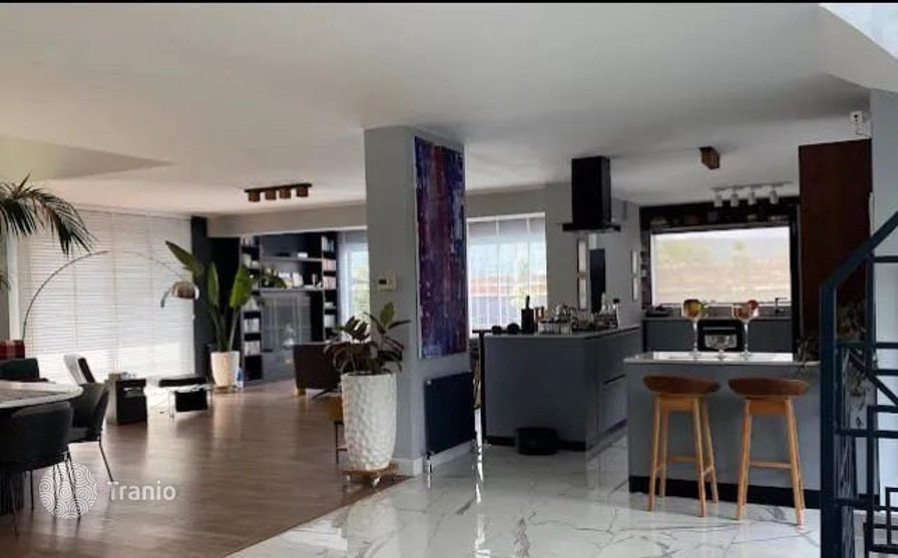 6-Bedroom Villa with 5 Bathrooms in Sariyer, Istanbul, photo 3