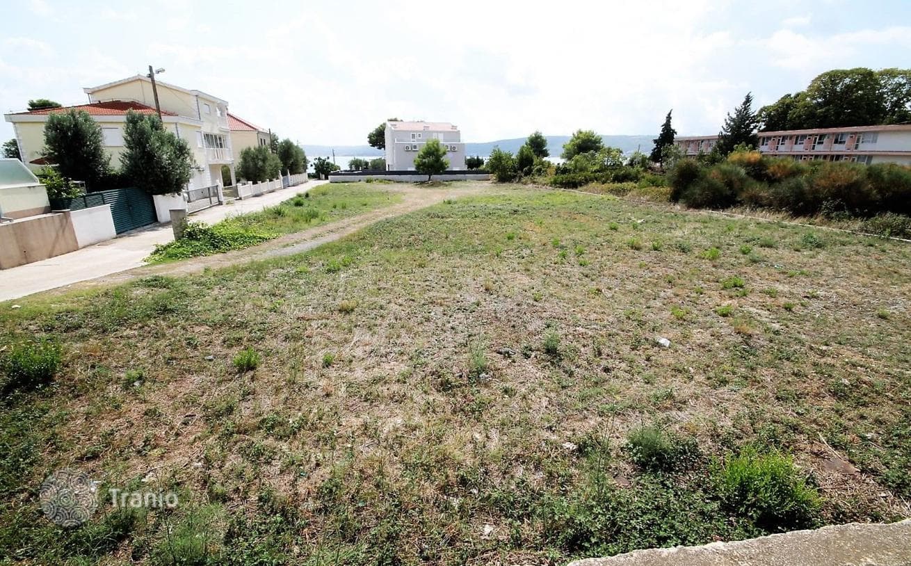 Land Plot 80 m from the Sea in Kastela