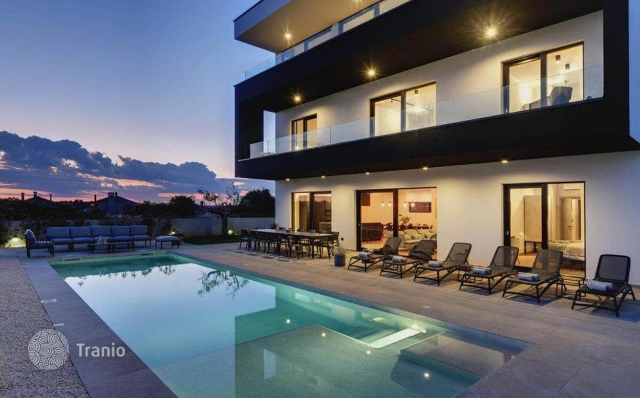 6-Bedroom Villa in Pula, Croatia, photo 2