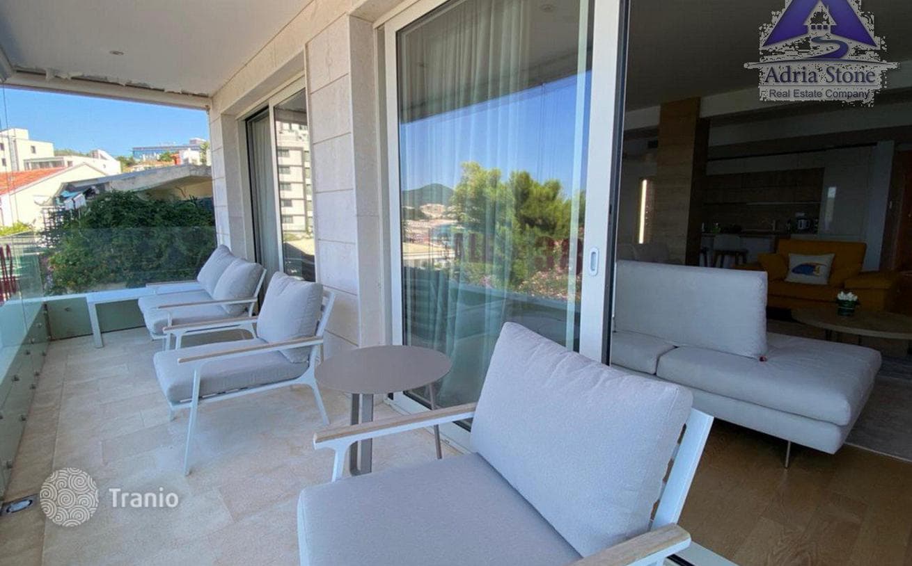 2-Bedroom Apartment with Sea View in Rafailovici, Budva, photo 4