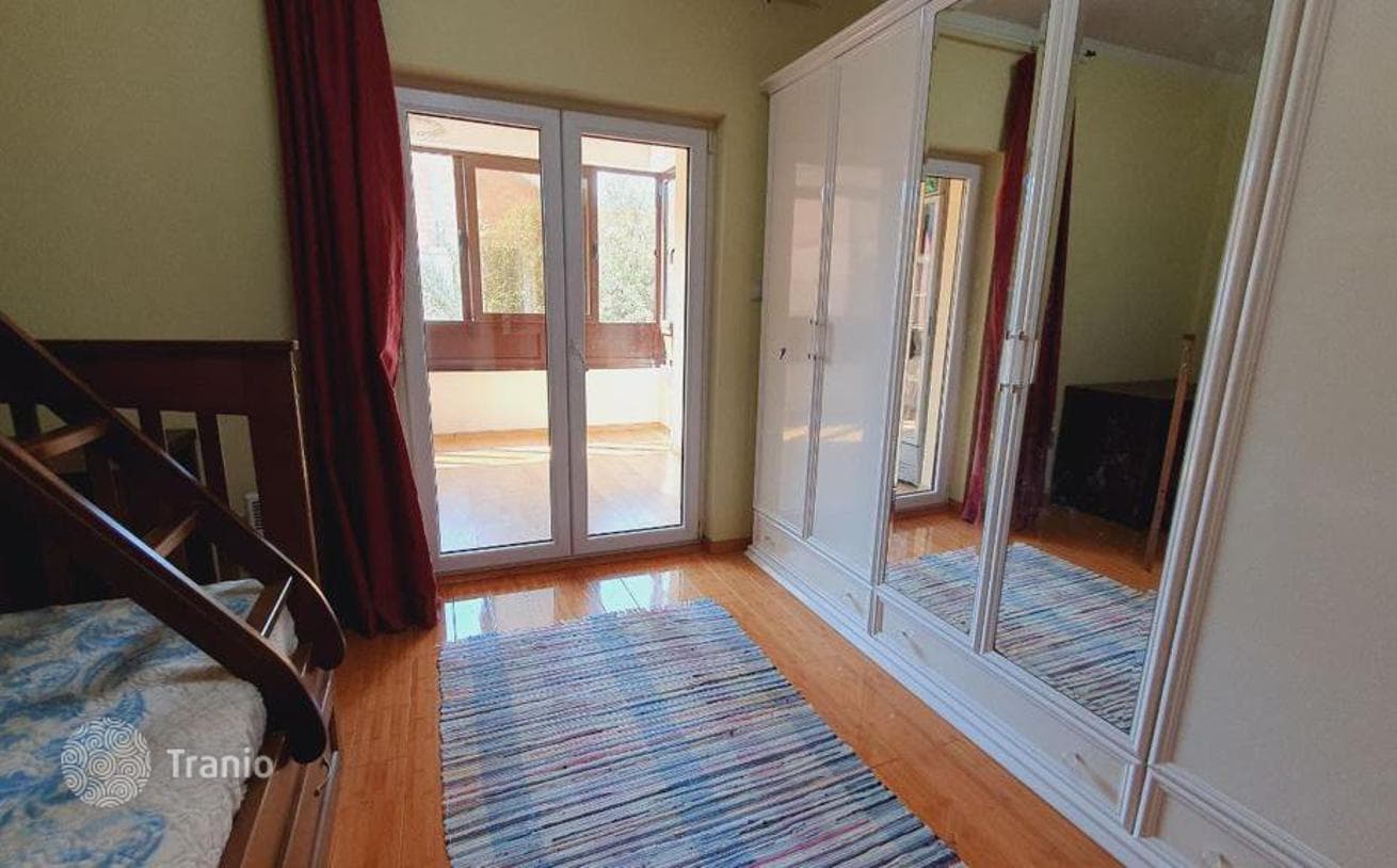3-Bedroom Apartment with Garage in Budva, photo 3