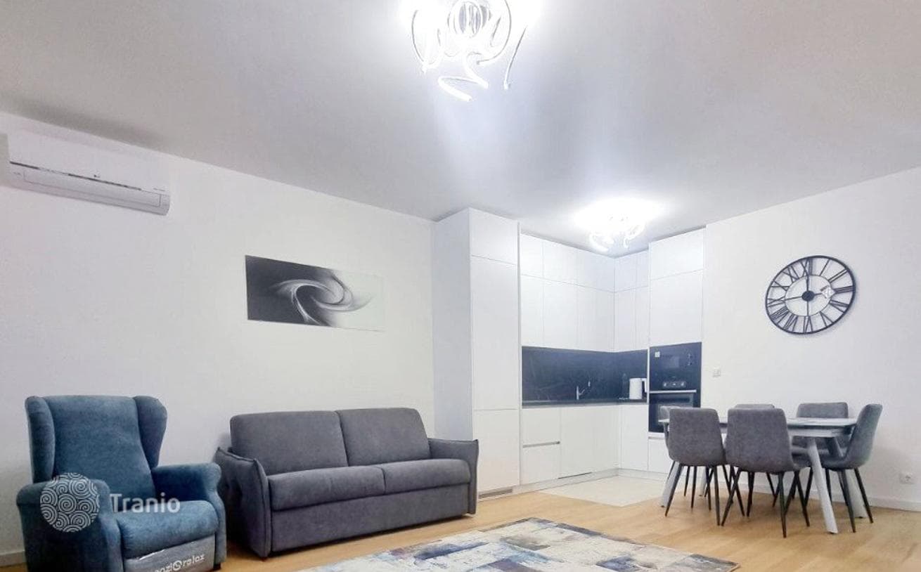 1-Bedroom Apartment in Budva, photo 3