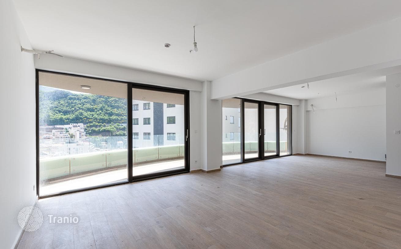 1-Bedroom Apartment with Sea View in Rafailovici, Budva, photo 4