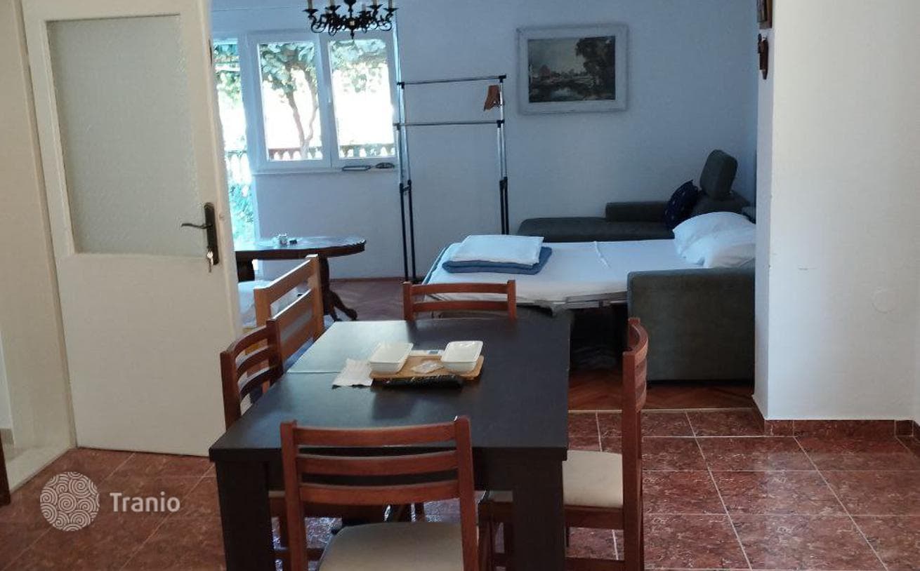 Ground Floor 2-Bedroom Apartment in a 3-Story Building in Igalo, Herceg Novi