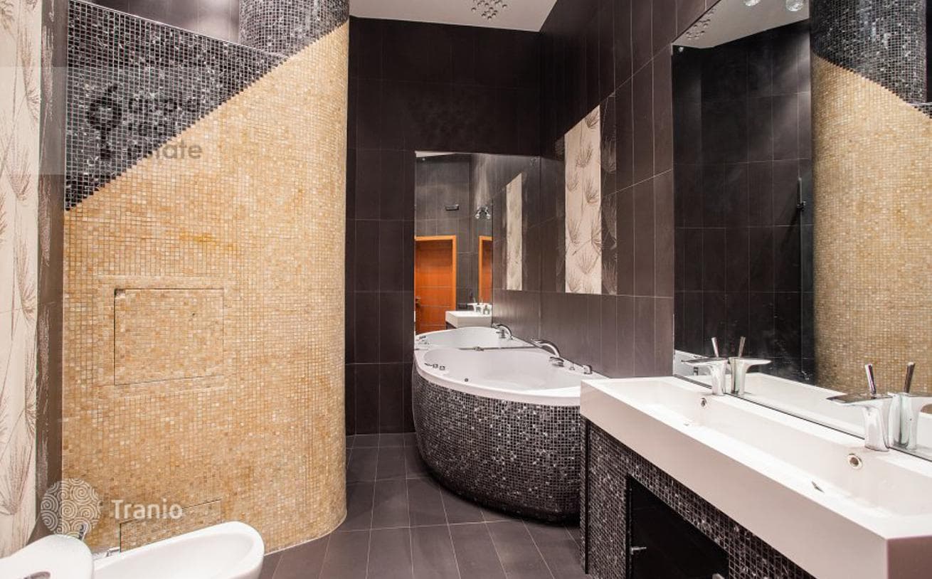 4-Bedroom Apartment with European Style in Meshchansky District, Moscow, photo 3