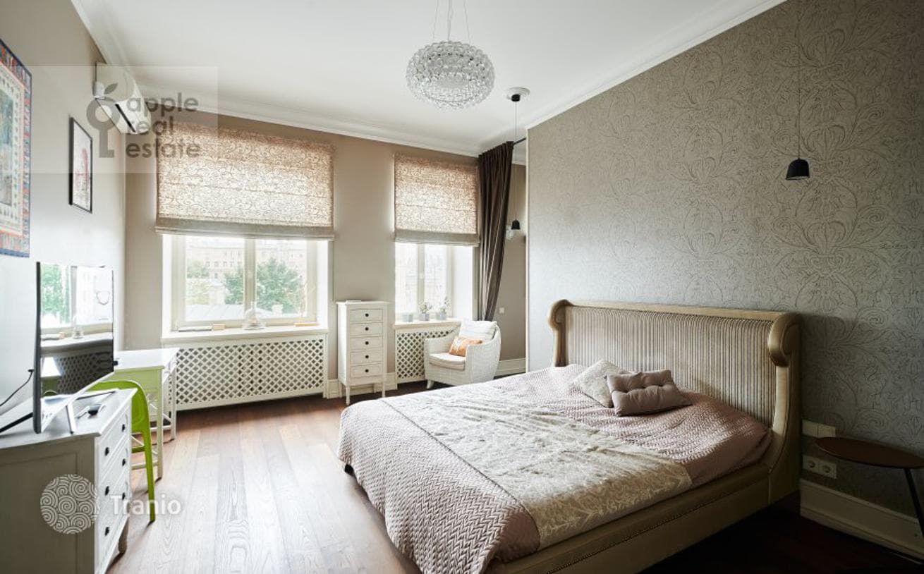 3-Bedroom Apartment with Designer Finishes in Zamoskvorechye, Moscow