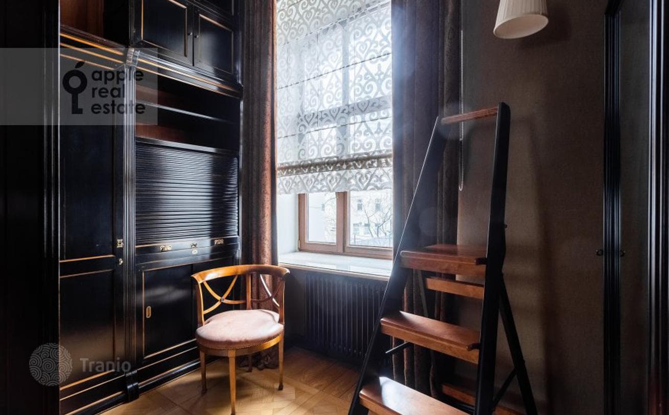 3-Bedroom Apartment in Arbat, Moscow