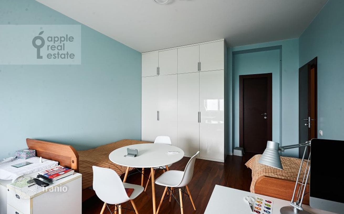 3-Bedroom Apartment with City View in Khoroshevsky District, Moscow