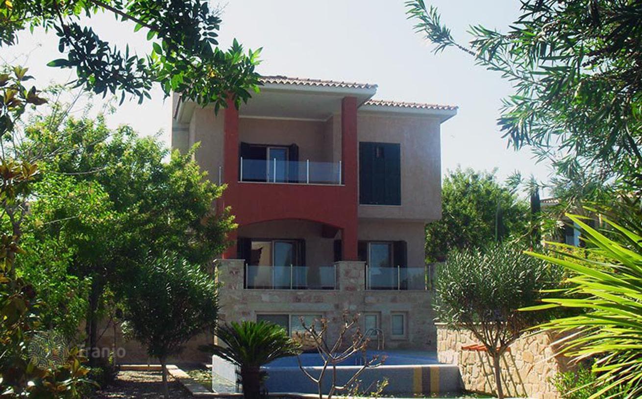 3-Bedroom Villa with Sea and Mountain Views in Lachi, Paphos
