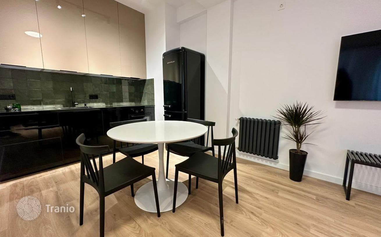 2-Bedroom Apartment in Old Tbilisi, Tbilisi, photo 2