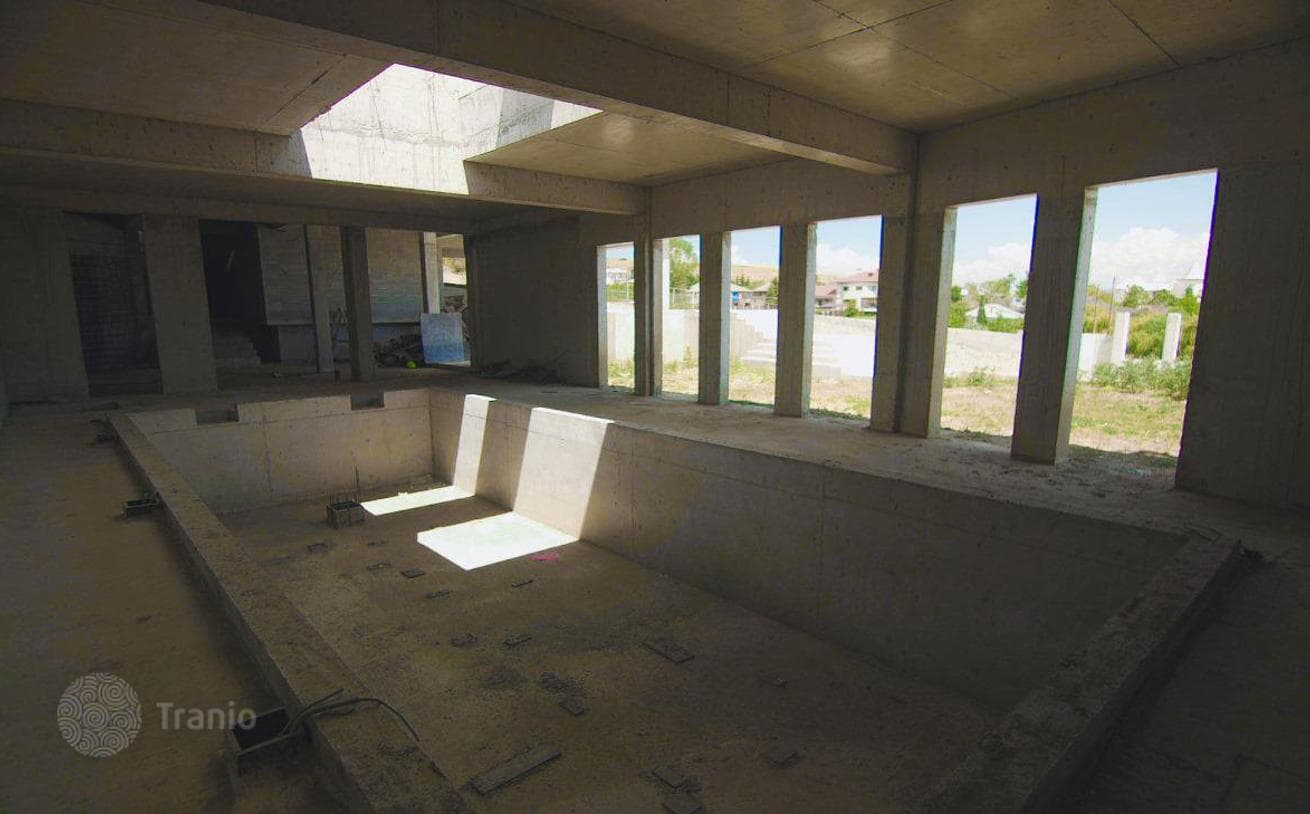 House 742 m² in Saburtalo, Tbilisi, photo 3