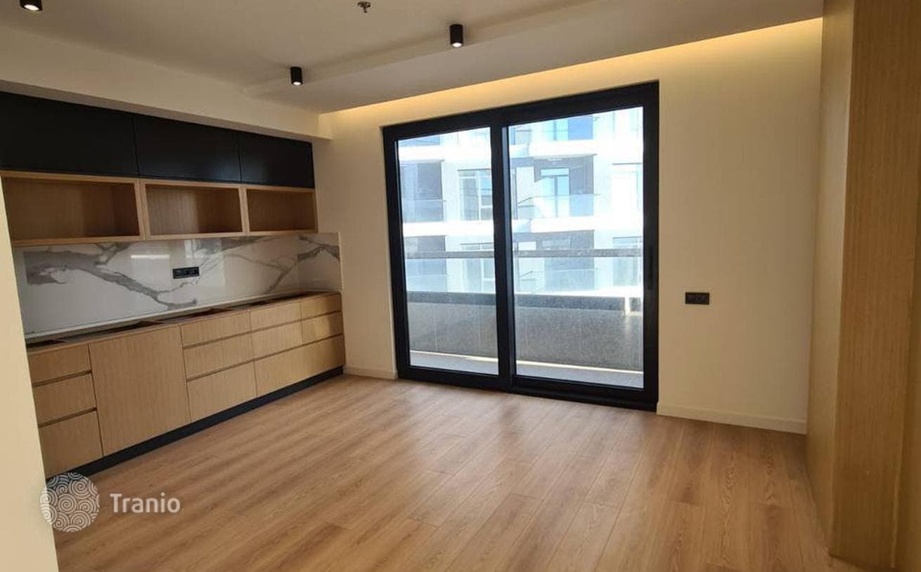 3-Bedroom Apartment with Shared Pool in Batumi, photo 5