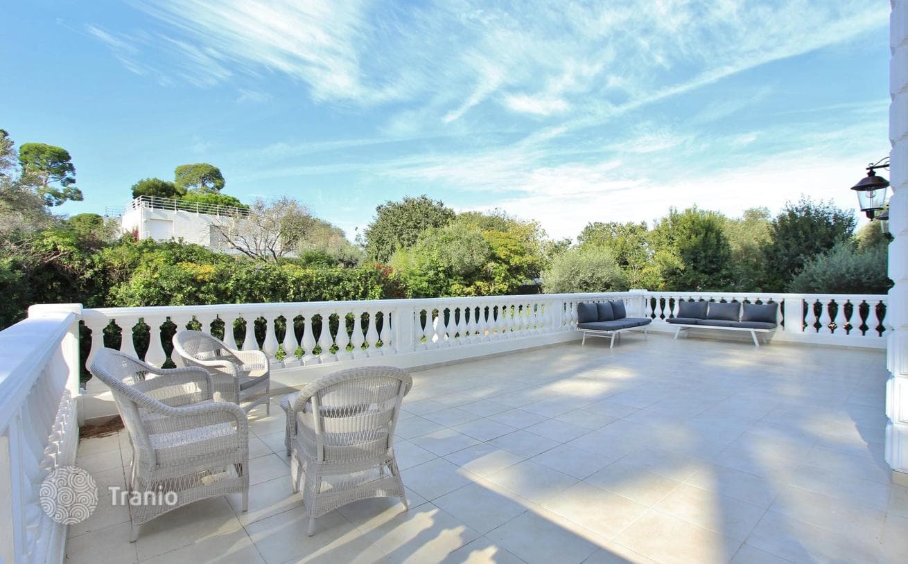 5-Bedroom Villa with Sea View in Cap-d'Ail, France, photo 3