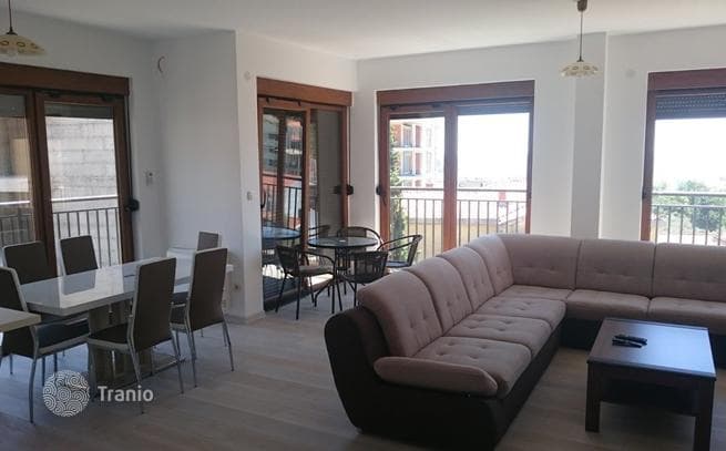 2-Bedroom Furnished Apartment with Terrace 250 m from the Sea in Petrovac, photo 5