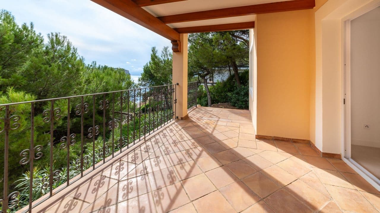 2-Bedroom Apartment in Andratx, photo 2