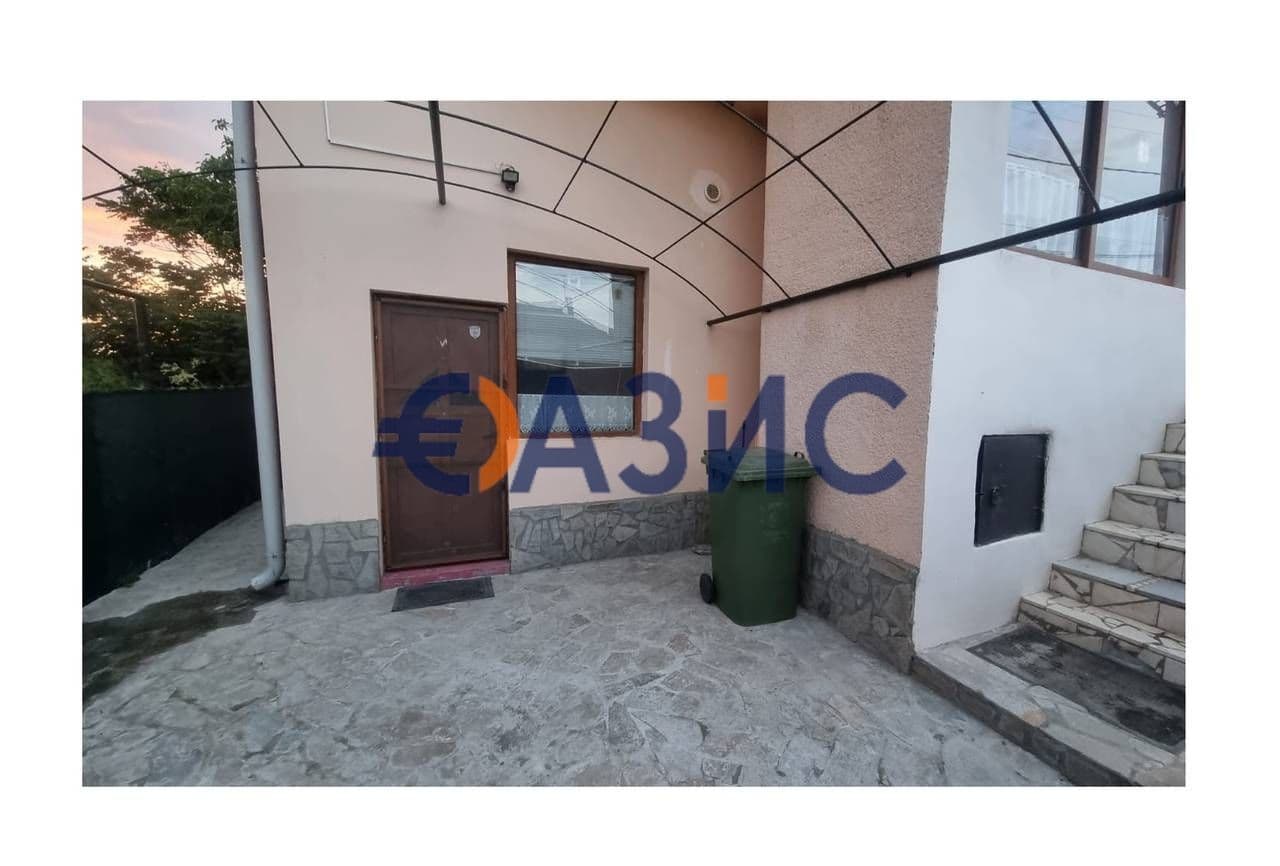 3-Bedroom Apartment in Kosharitsa