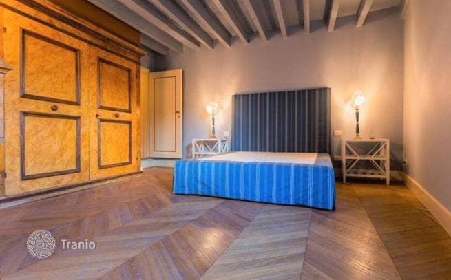 1-Bedroom Apartment in Florence, Italy, photo 5