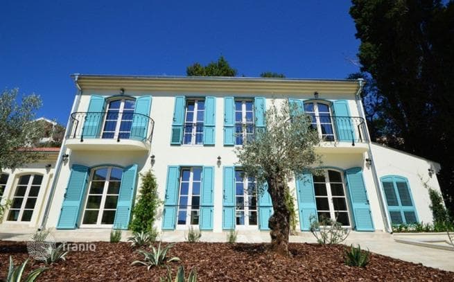 3-Bedroom Villa with Sea View in Baosici, Montenegro, photo 5