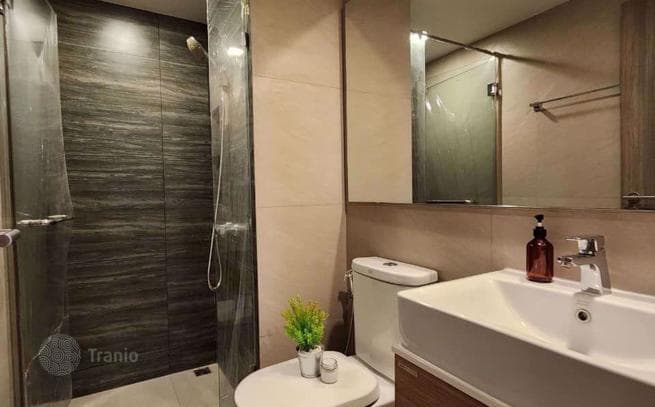 2-Bedroom Condo in Pathum Wan, Bangkok, photo 3