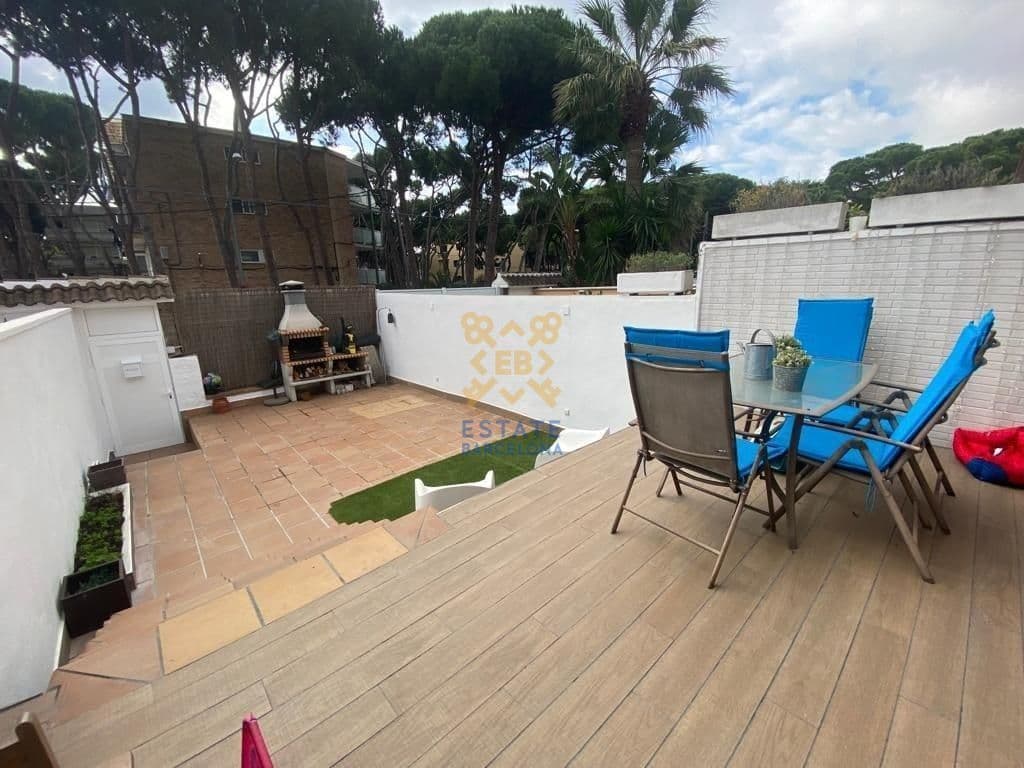 4-Bedroom Townhouse in Barcelona