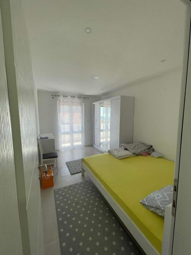 2-Bedroom Apartment in Igalo, photo 5
