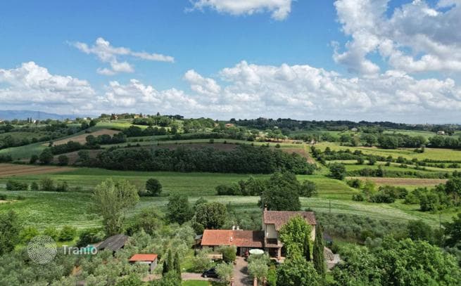 4-Bedroom Villa in Foiano della Chiana, photo 2