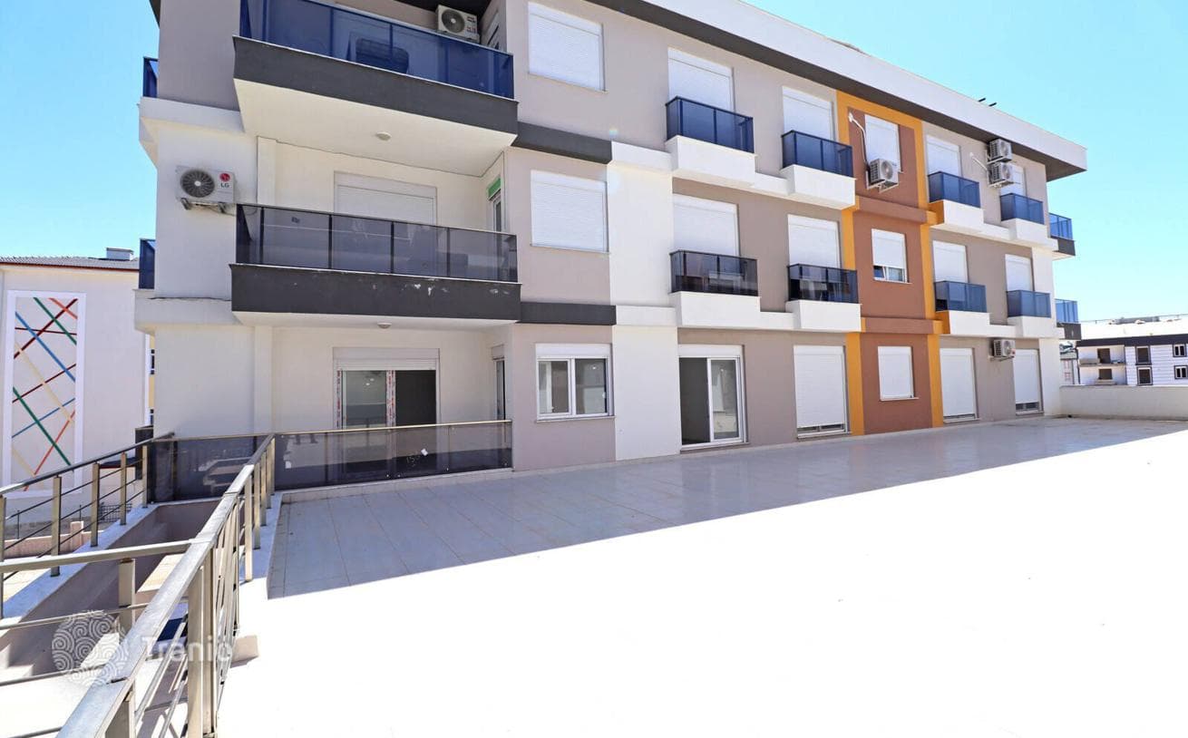 2-Bedroom Apartment with Parking in Kepez, Antalya
