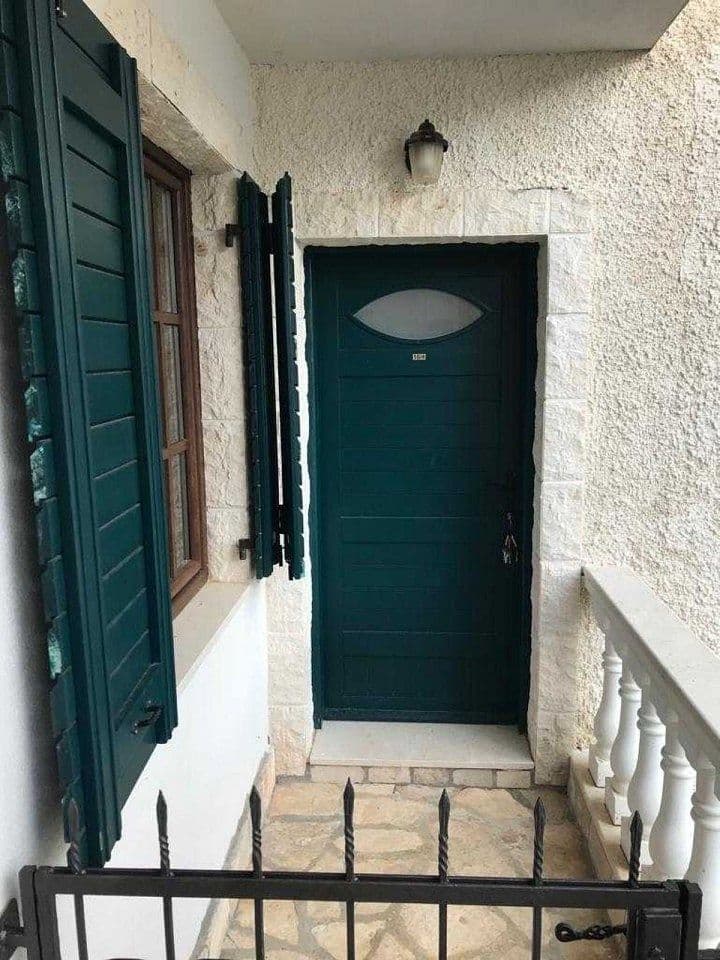 Квартира в Костанице, Черногория, 99 м², фото 2