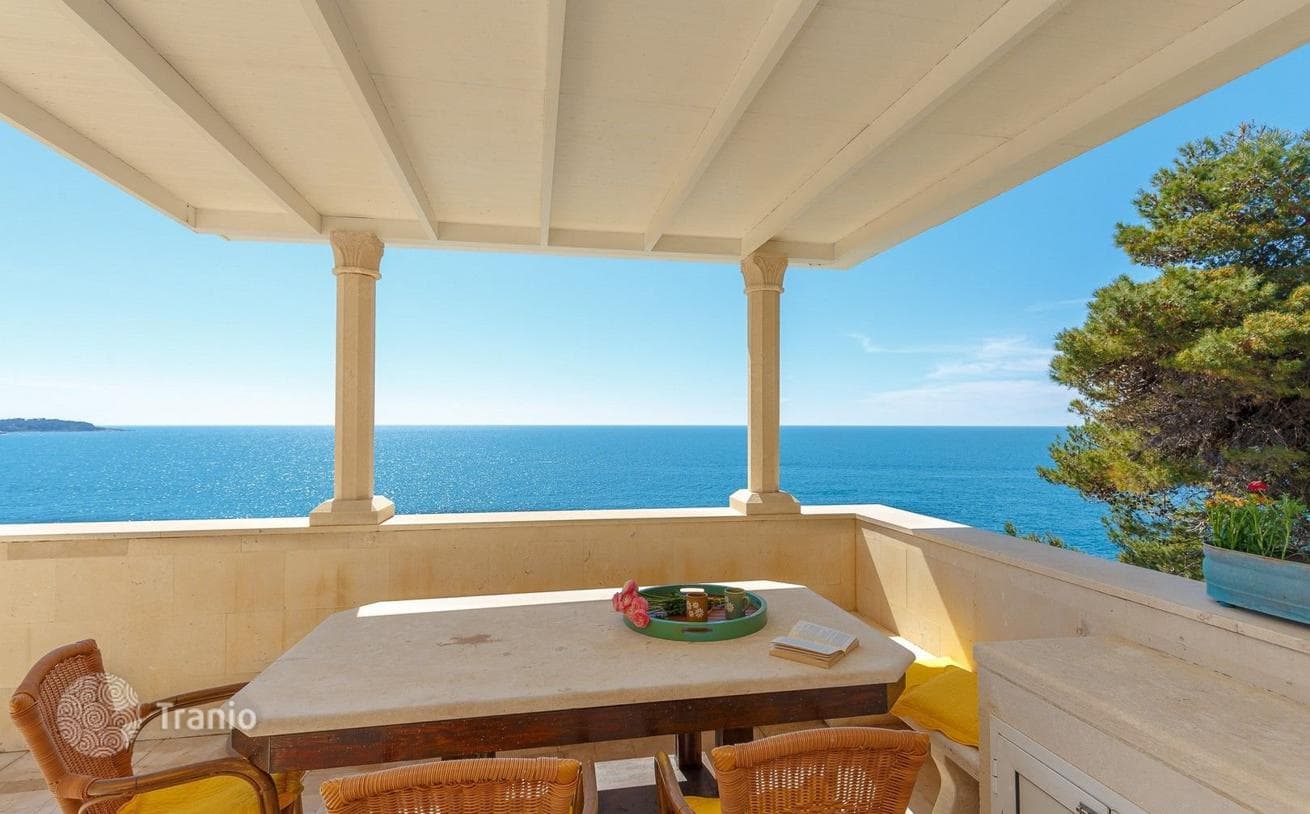 4-Bedroom Apartment with Garage in Dubrovnik, photo 4