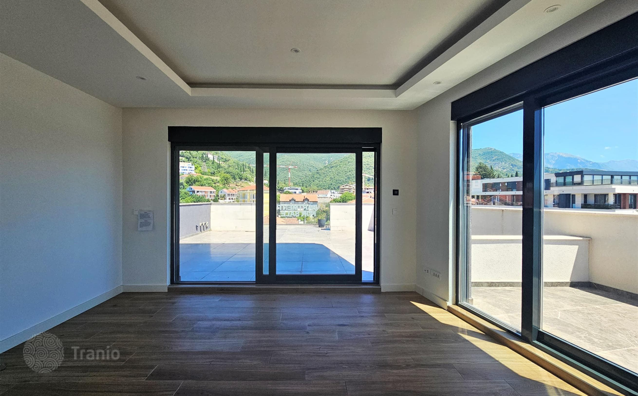 1-Bedroom Penthouse with Roof Terrace 50 m from the Sea in Tivat, photo 3