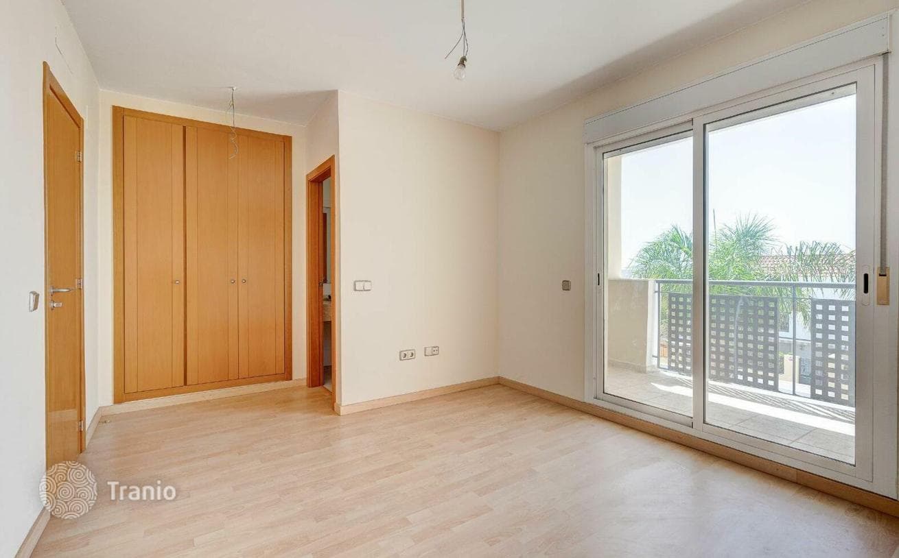 Spacious Townhouse with Garage in El Madroñal, Tenerife, photo 2